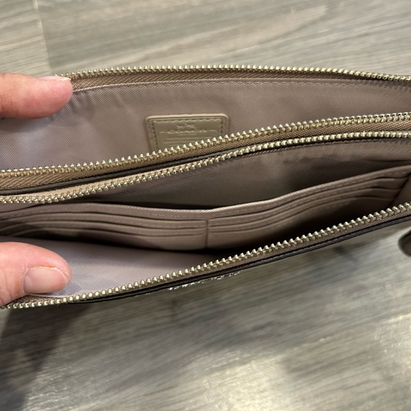 Coach Wristlet - Picture 2 of 4